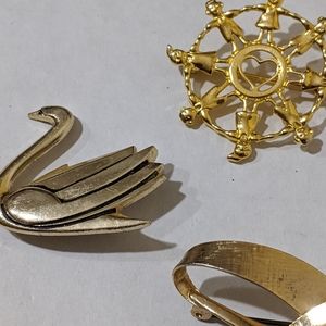 Jewelry - Brooch Lot Jewelry - Brooch Lot